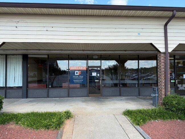 1128-1132 Freeway Dr, Reidsville, NC à louer - Photo du bâtiment - Image 3 de 9