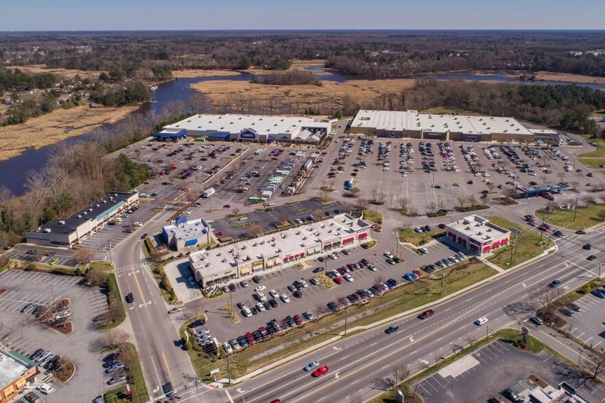 1208-1214 N Main St, Suffolk, VA for lease - Building Photo - Image 3 of 4