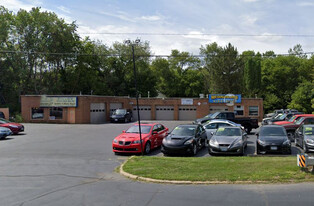 9001-9003 US Highway 12, Richmond IL - Parking Garage