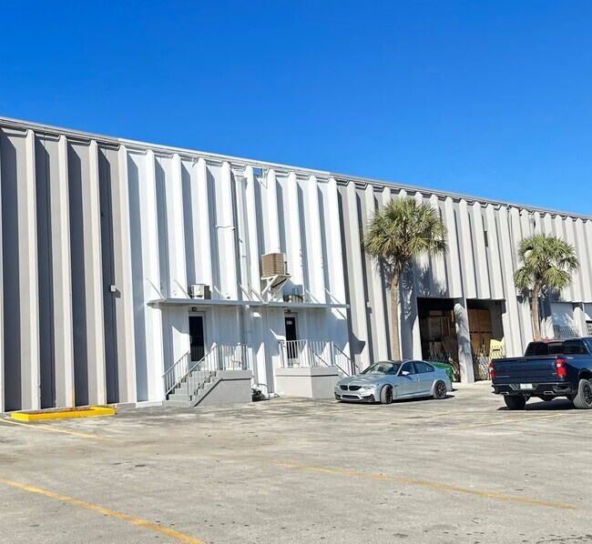 More details for 9302-9398 NW 101st St, Medley, FL - Industrial for Lease