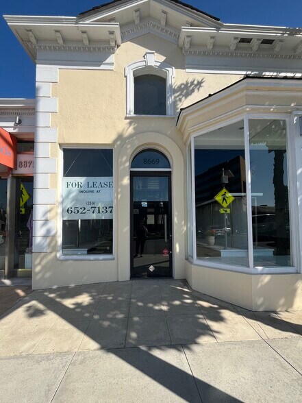 8625-8673 W Sunset Blvd, West Hollywood, CA à louer - Photo du bâtiment - Image 2 de 10