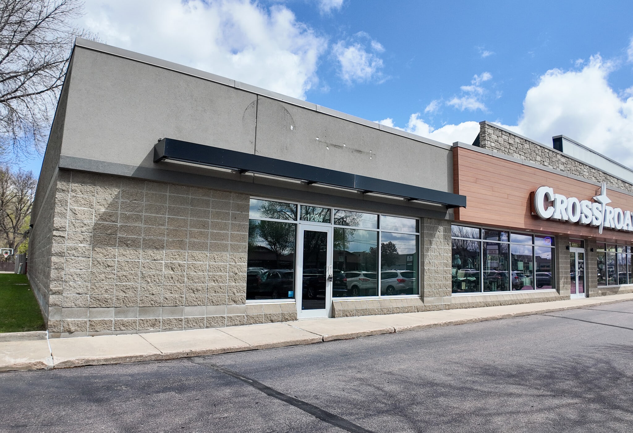 1112 W 41st St, Sioux Falls, SD for lease Building Photo- Image 1 of 8