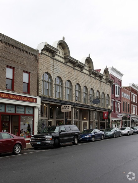 125 E Davis St, Culpeper, VA for lease - Building Photo - Image 2 of 6
