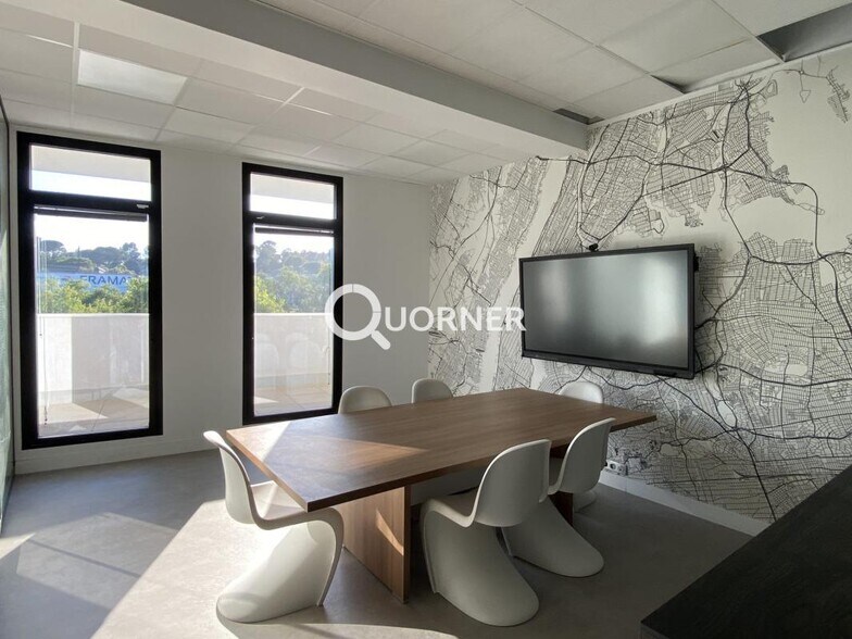 Office in Frejus for sale - Building Photo - Image 3 of 6