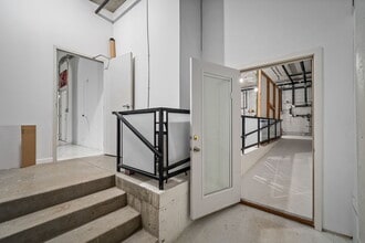 511 N Garrison Ave, Saint Louis, MO for lease Interior Photo- Image 2 of 26