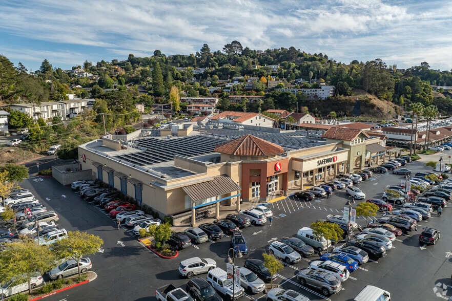50-1222 Strawberry Vlg, Mill Valley, CA for lease - Primary Photo - Image 1 of 2