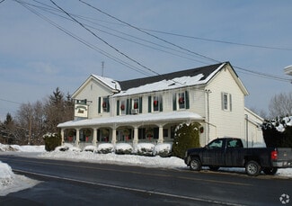 Plus de détails pour 17 Main St, Ballston Lake, NY - Commerce de détail à louer