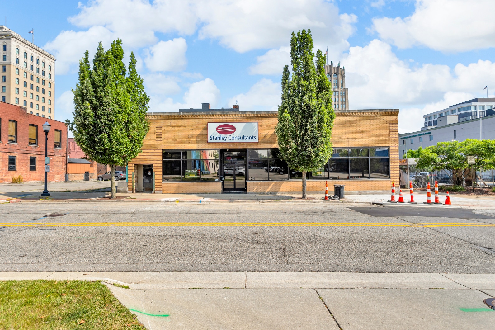 132 W Cortland Ave, Jackson, MI for lease Primary Photo- Image 1 of 10