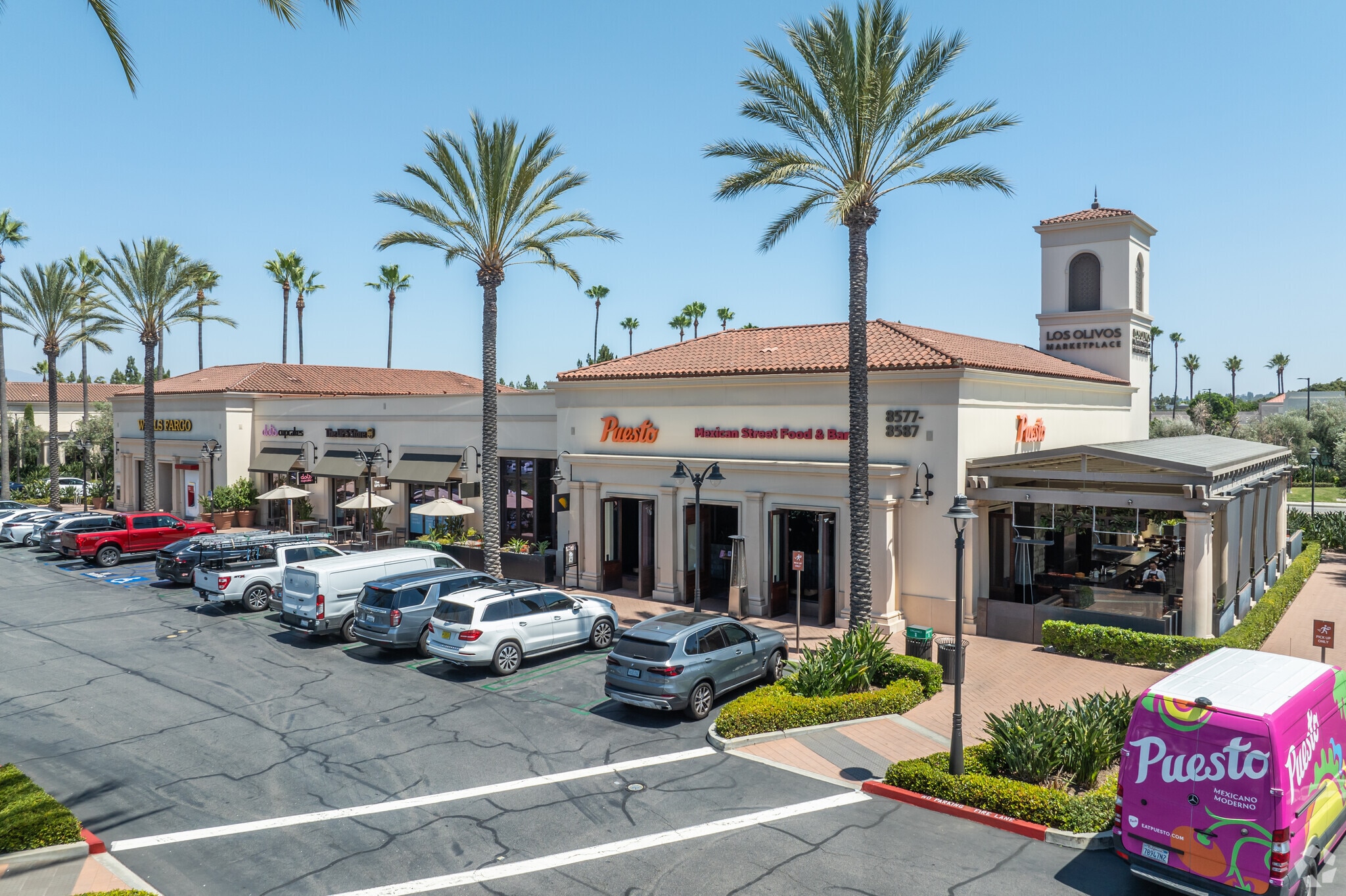 8577-8587 Irvine Center Dr, Irvine, CA à louer Photo principale- Image 1 de 8