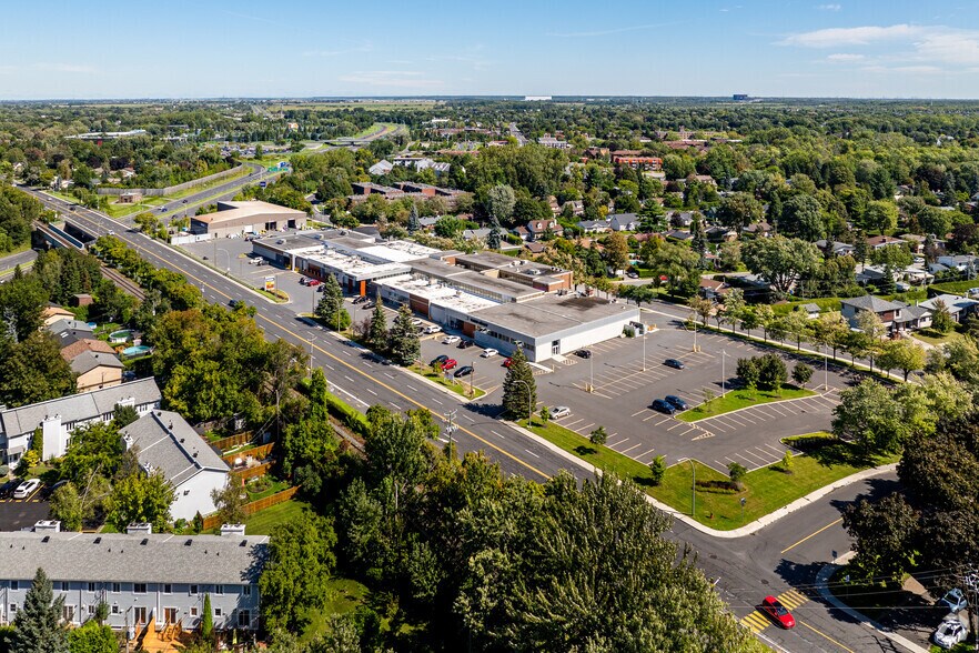 270-280 Boul Du Fort-Saint-Louis, Boucherville, QC à louer - Aérien - Image 2 de 4