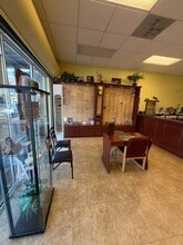 645-710 W Hallandale Beach Blvd, Hallandale, FL for lease Interior Photo- Image 2 of 6