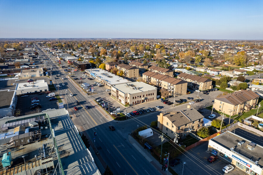 4707 Boul Des Laurentides, Laval, QC for lease - Aerial - Image 2 of 5