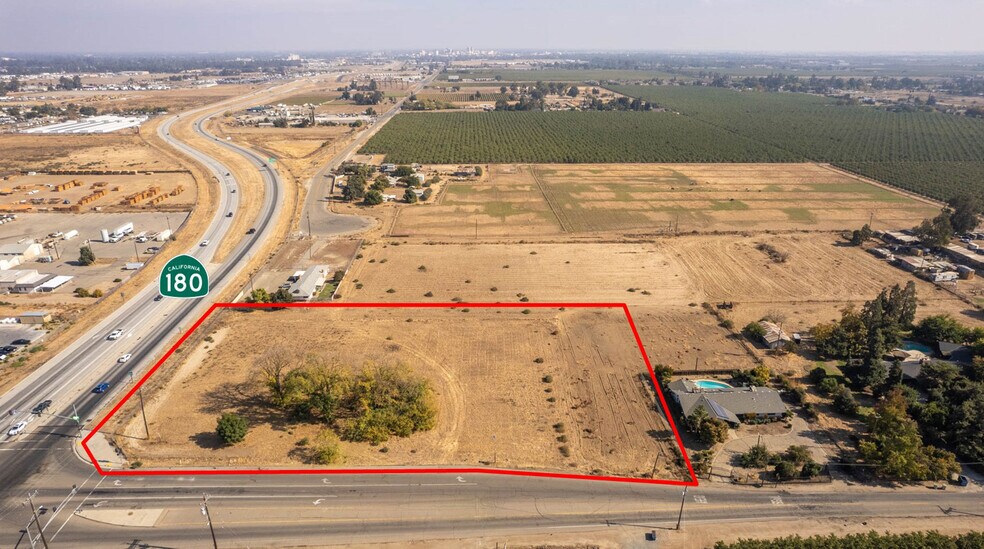 30 Brawley ave, Fresno, CA à vendre - Photo du bâtiment - Image 2 de 5