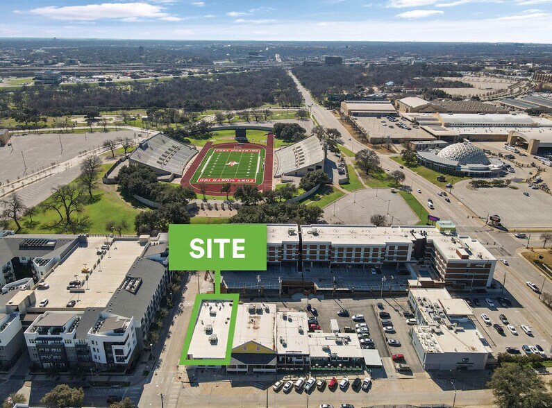 3001 Bledsoe St, Fort Worth, TX à louer - Photo du bâtiment - Image 2 de 13