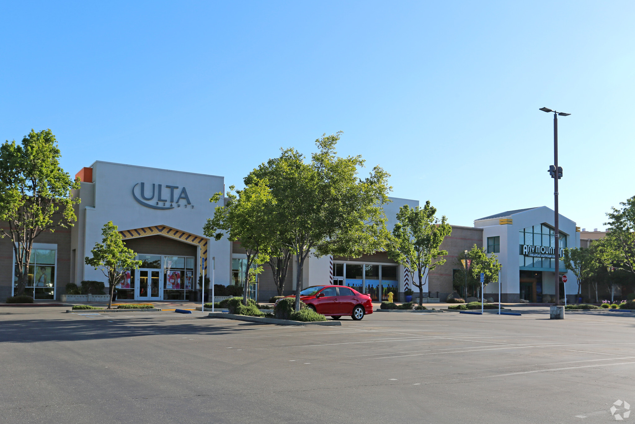 4820-5000 Dublin Blvd, Dublin, CA for lease Building Photo- Image 1 of 15