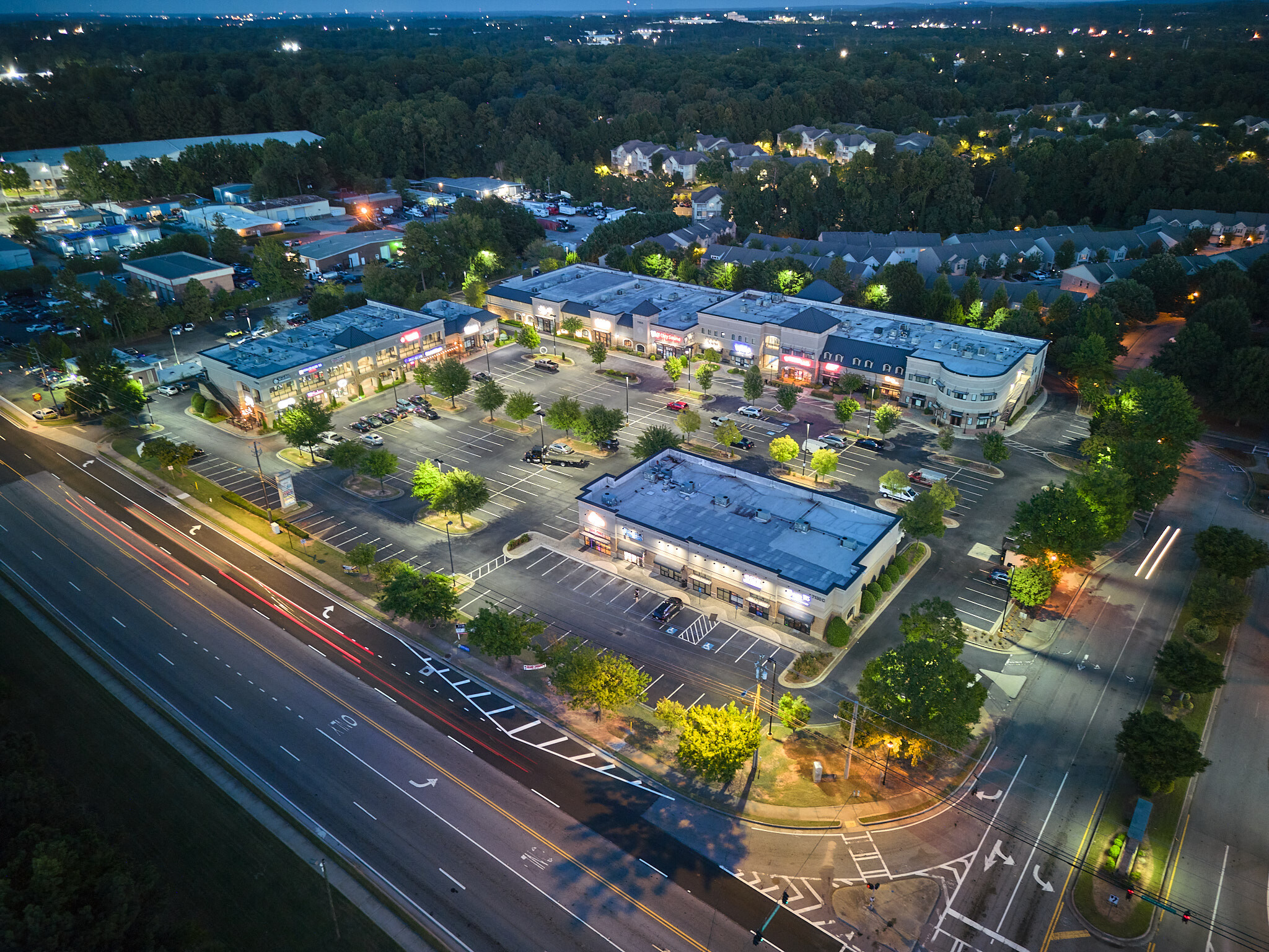 7130 Buford Hwy NE, Doraville, GA à vendre Photo du bâtiment- Image 1 de 16