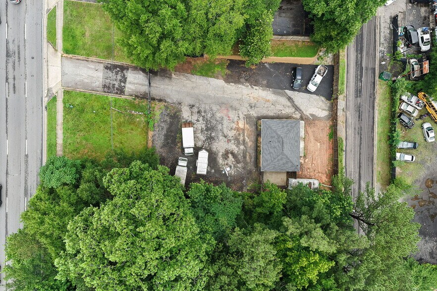 2291 South Cobb Dr, Smyrna, GA à vendre - Photo du bâtiment - Image 2 de 23