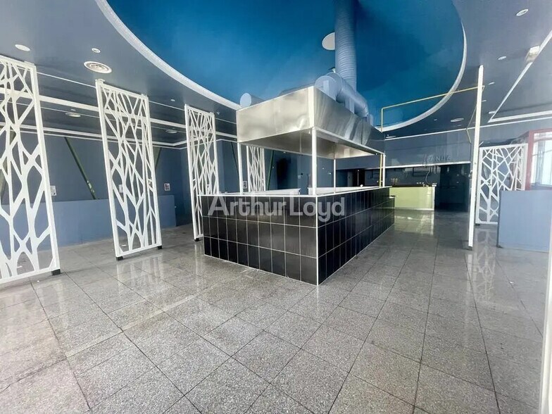 Commerce de détail dans Reims à louer - Photo intérieure - Image 1 de 7