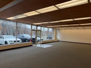 588 Main Ave, Norwalk, CT for lease Interior Photo- Image 2 of 3