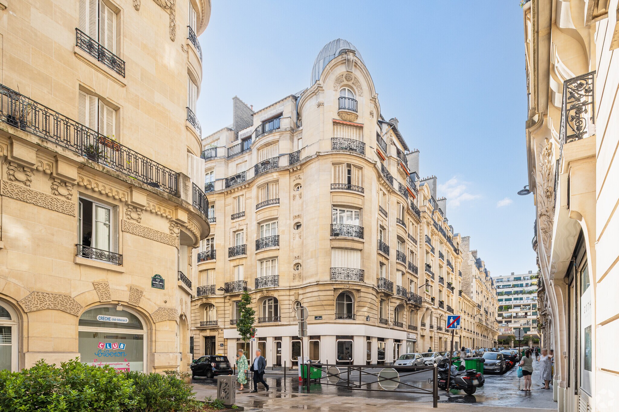 2 Rue Des Colonels Renard, Paris for sale Primary Photo- Image 1 of 7