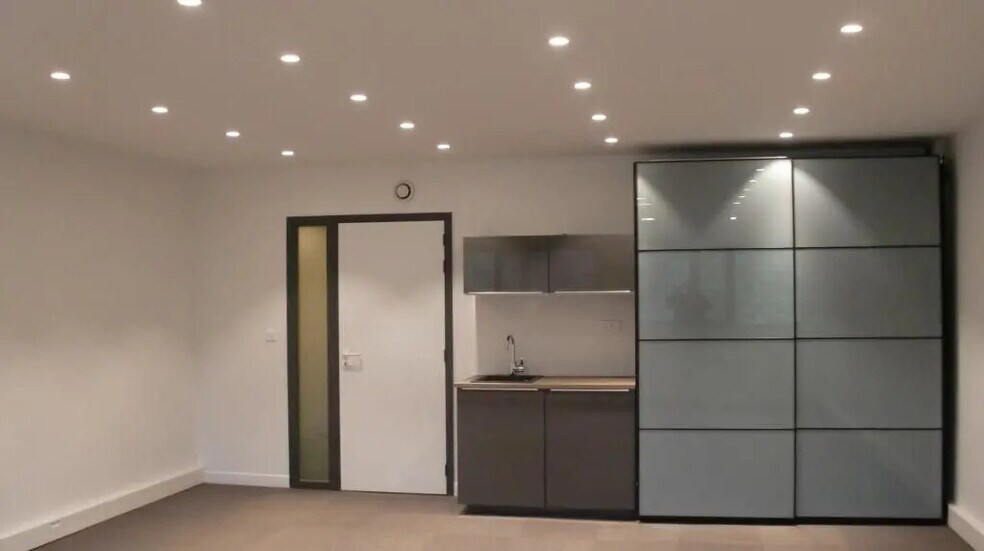 Office in Champs-sur-Marne for lease - Building Photo - Image 2 of 5