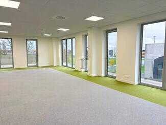 More details for Multiple Space Uses for Lease