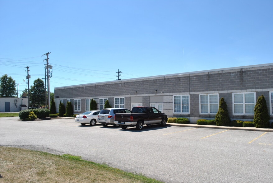 5386 Majestic Pky, Bedford, OH for lease - Building Photo - Image 2 of 2