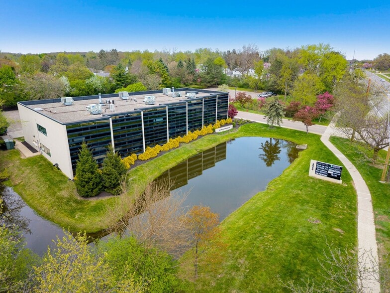 3055 Plymouth Rd, Ann Arbor, MI for sale - Building Photo - Image 2 of 9