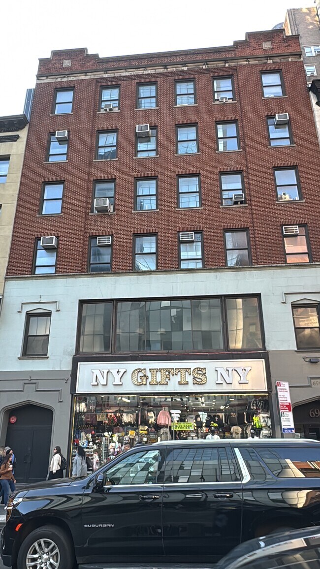More details for 690-692 Eighth Ave, New York, NY - Multiple Space Uses for Lease