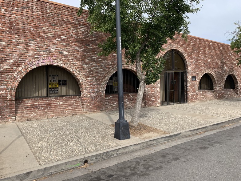 1124 11th St, Modesto, CA for lease - Building Photo - Image 2 of 7