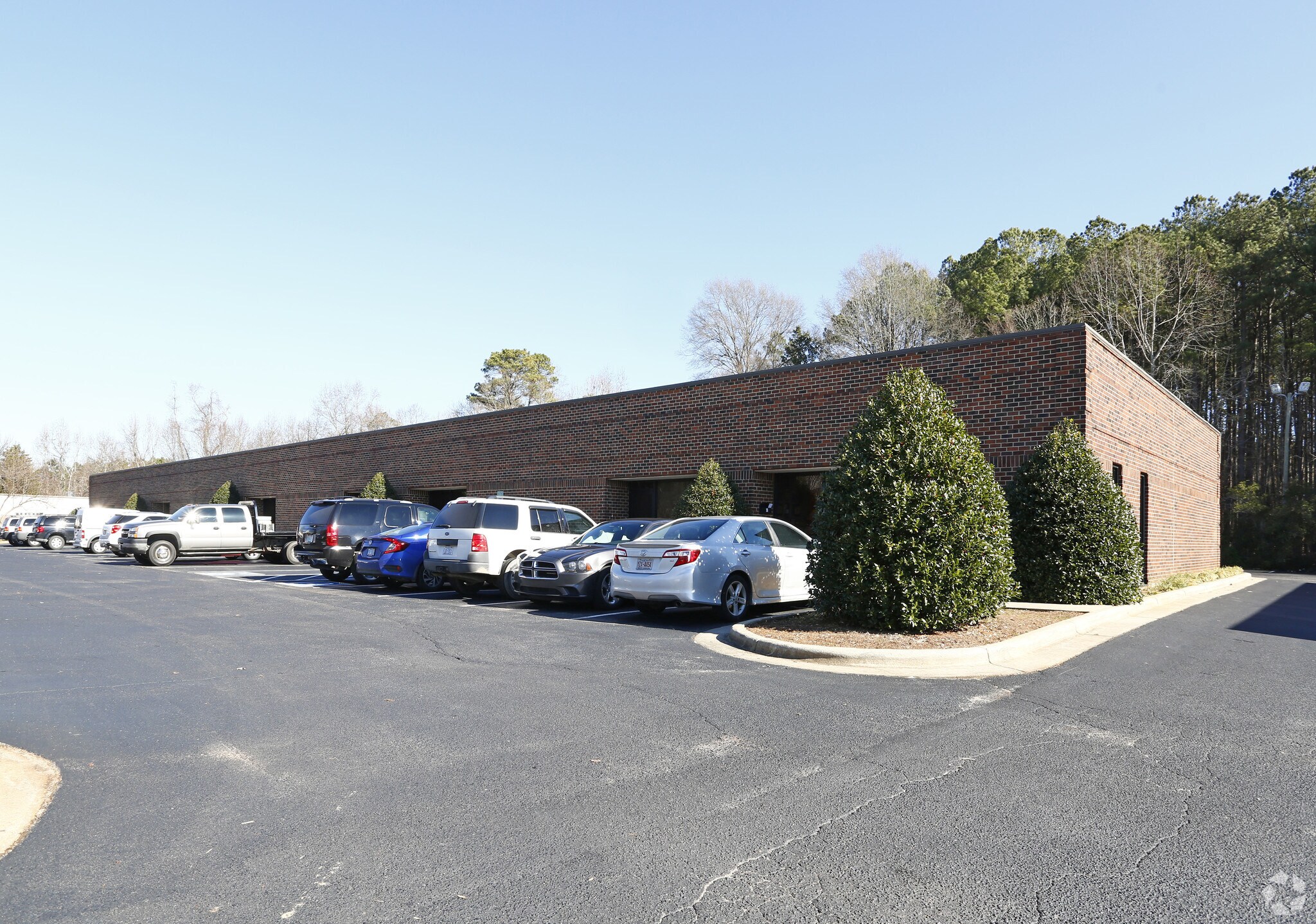 134-150 Donmoor Ct, Garner, NC for lease Primary Photo- Image 1 of 14