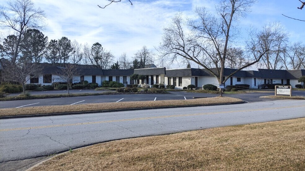 98-128 N Park Dr, Fayetteville, GA for lease - Building Photo - Image 1 of 9