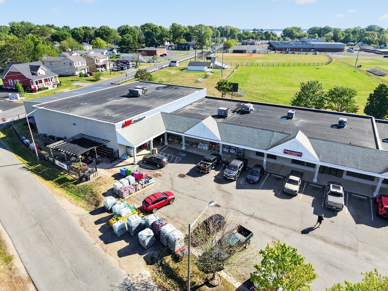 501-535 Euclid Ave, Colonial Beach, VA à vendre - Photo du bâtiment - Image 3 de 5