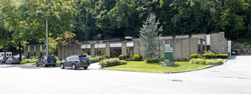 120 Kisco Ave, Mount Kisco, NY à louer - Photo principale - Image 1 de 39