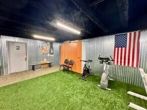 3 Dunham Dr, New Fairfield, CT for lease Interior Photo- Image 1 of 4