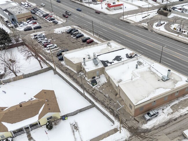 More details for 2827 Fort St, Lincoln Park, MI - Retail for Sale