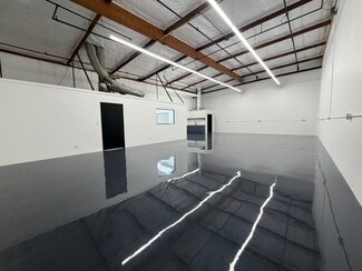 More details for 12612-12630 Raymer St, North Hollywood, CA - Industrial for Lease