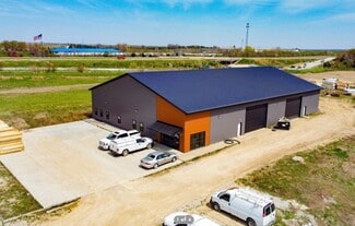 Plus de détails pour 3611 Fast Ln, Cedar Falls, IA - Industriel à vendre