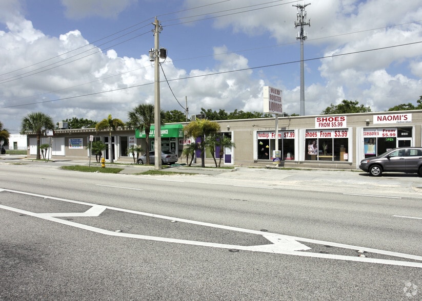 20700 S Dixie Hwy, Miami, FL à louer - Photo du bâtiment - Image 3 de 6
