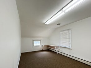 13-15 E Deer Park Dr, Gaithersburg, MD à louer Photo intérieure- Image 1 de 10