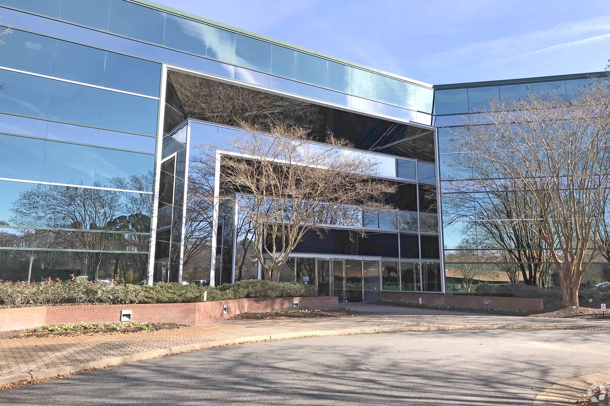 5041 Corporate Woods Dr, Virginia Beach, VA for lease Building Photo- Image 1 of 11