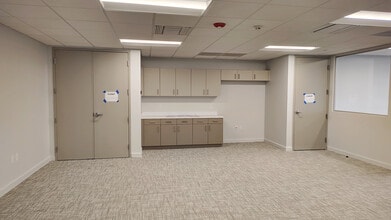 290 NW 165th St, North Miami Beach, FL for lease Interior Photo- Image 2 of 6
