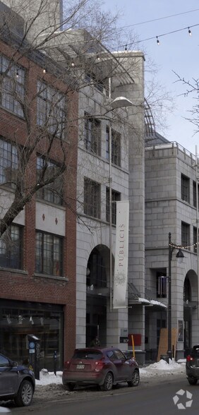 3530-3540 Boul Saint-Laurent, Montréal, QC à louer - Photo du bâtiment - Image 3 de 17