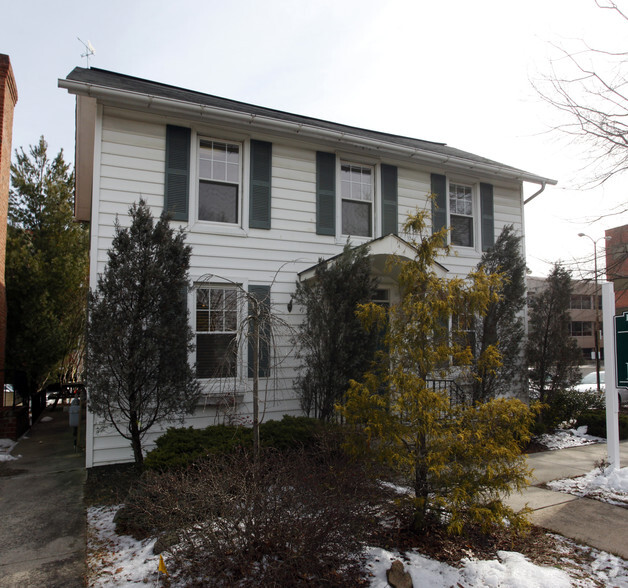 607 Bosley Ave, Towson, MD for sale - Primary Photo - Image 1 of 1