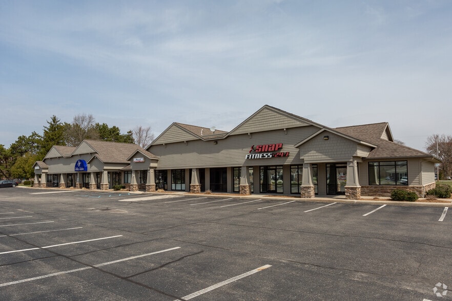 2355 Belmont Center Dr NE, Belmont, MI for lease - Primary Photo - Image 1 of 2