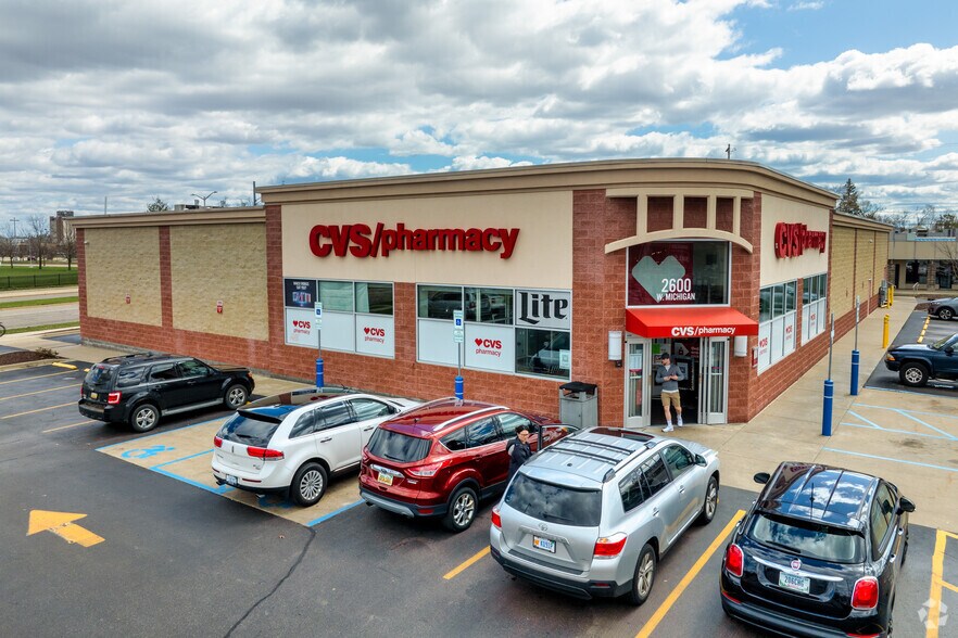 2600 W Michigan Ave, Kalamazoo, MI à vendre - Photo du bâtiment - Image 3 de 5