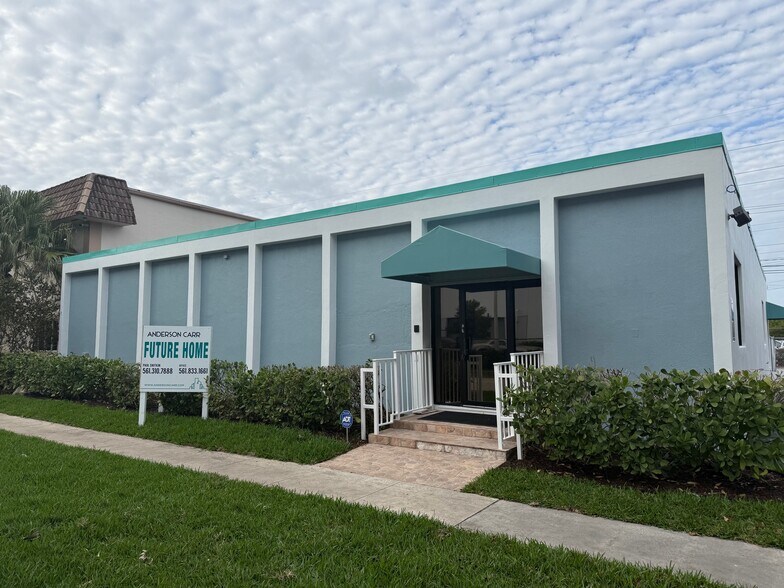 2801 Exchange Ct, West Palm Beach, FL à louer - Photo du bâtiment - Image 2 de 8