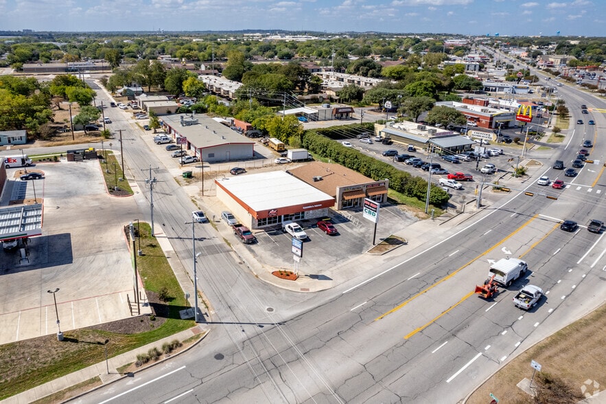 609 Pat Booker Rd, Universal City, TX à vendre - Aérien - Image 1 de 17