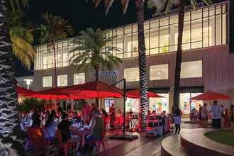 701 Lincoln Rd, Miami Beach, FL for lease Interior Photo- Image 1 of 4