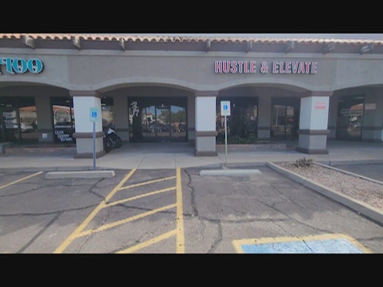2111 S Alma School Rd, Mesa, AZ for lease - Commercial Listing Video - Image 2 of 22